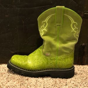 Justin Brans Womens Boots in Trendy Green!